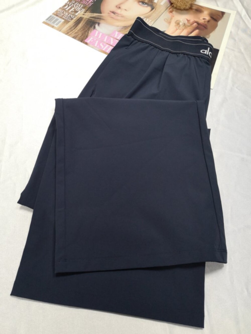 💃NWT Alo Yoga (Regular) Navy Blue Suit Up Trouser♥Elastic Wais/Wide Leg Pants - Picture 6 of 8